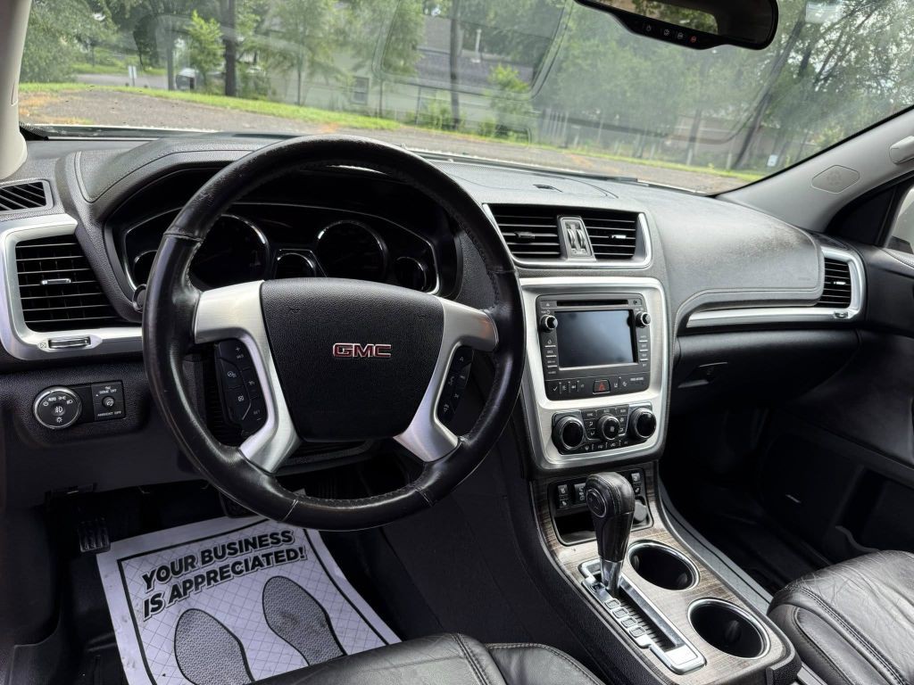 2017 GMC Acadia Image 8