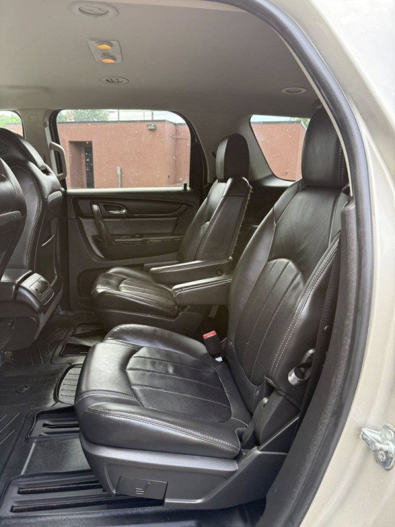 2017 GMC Acadia Image 9