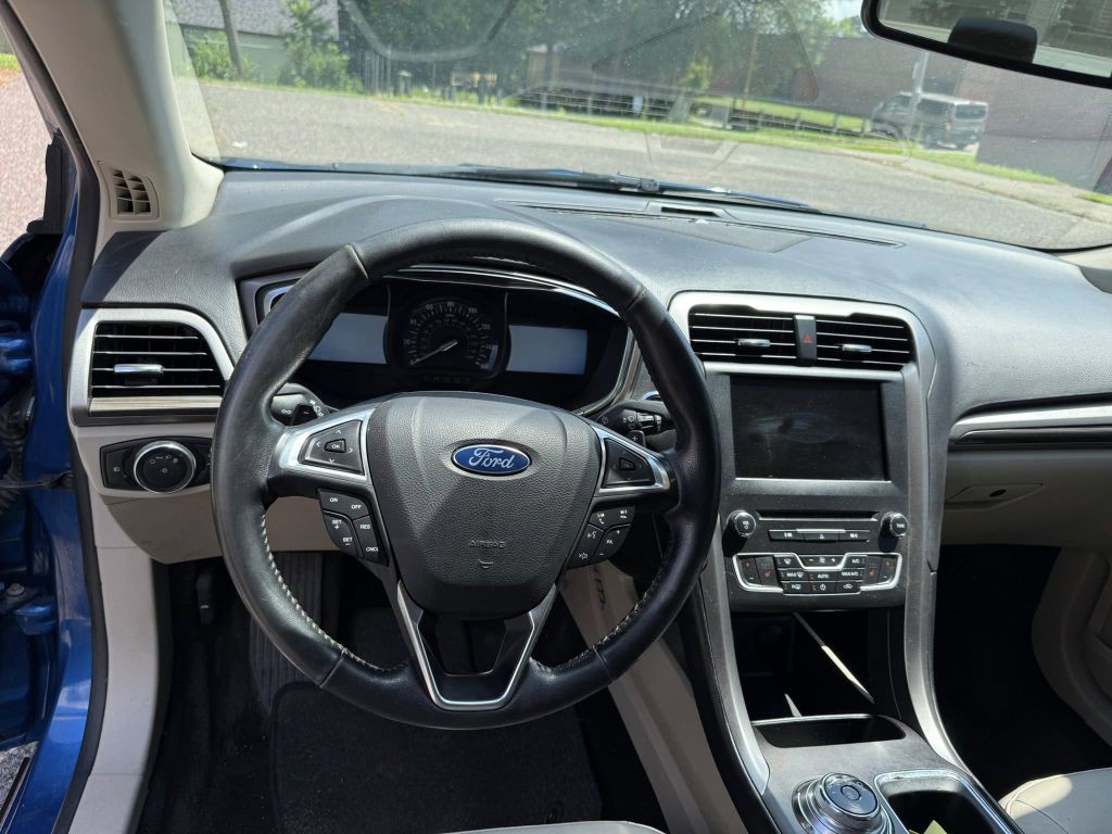 2017 Ford Fusion Image 8