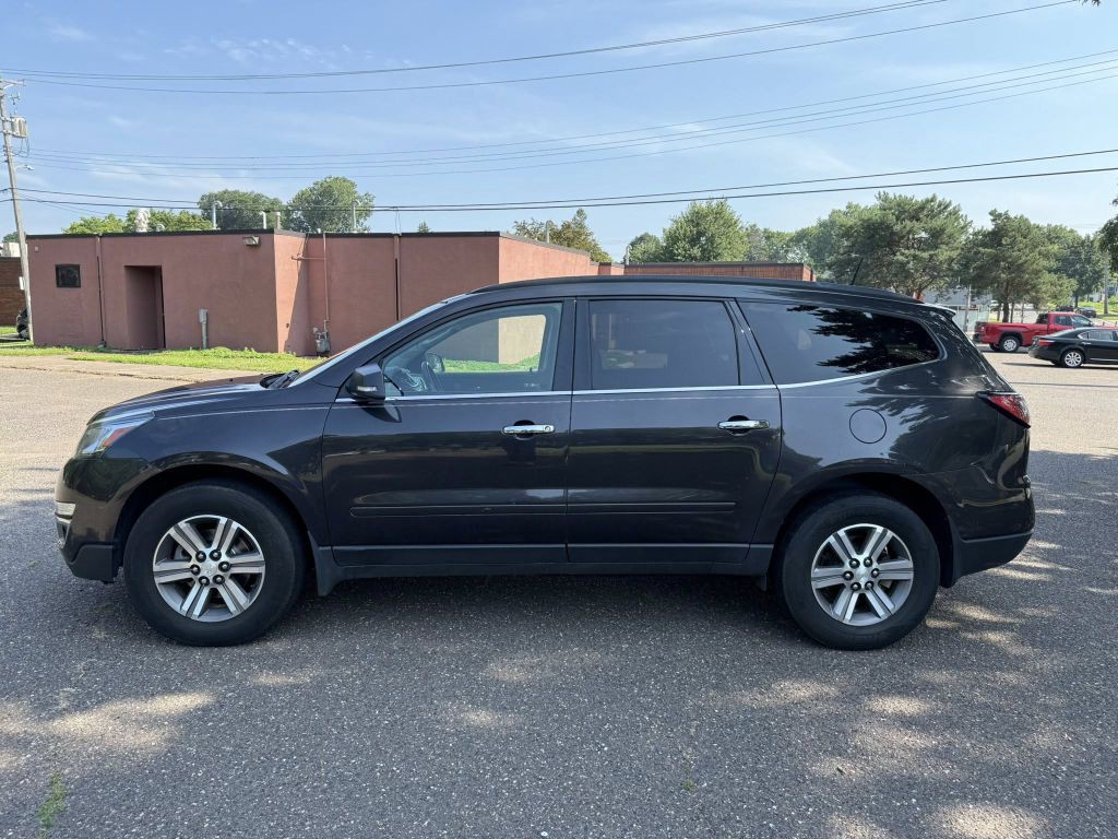 2017 Chevrolet Traverse Image 3