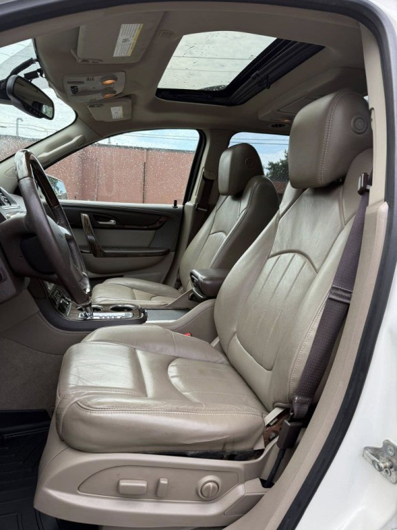 2015 GMC Acadia Image 9
