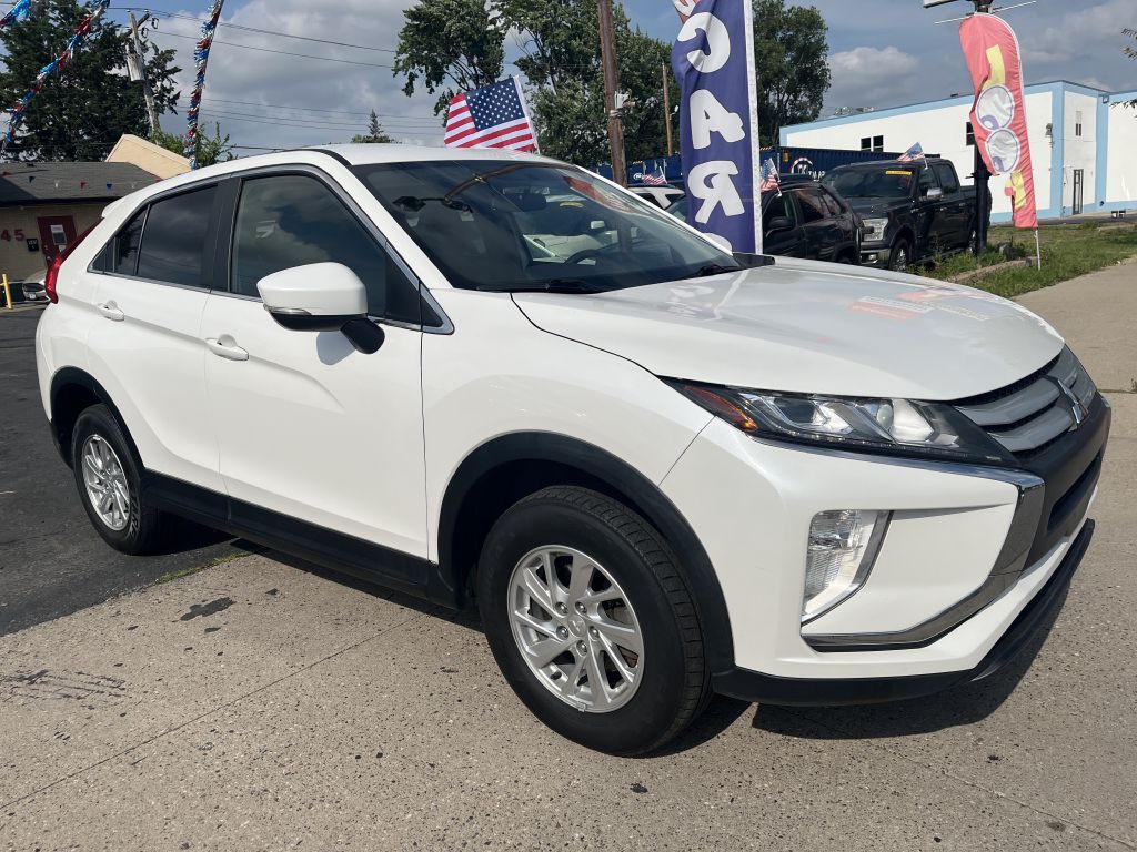 2019 Mitsubishi Eclipse Image 1
