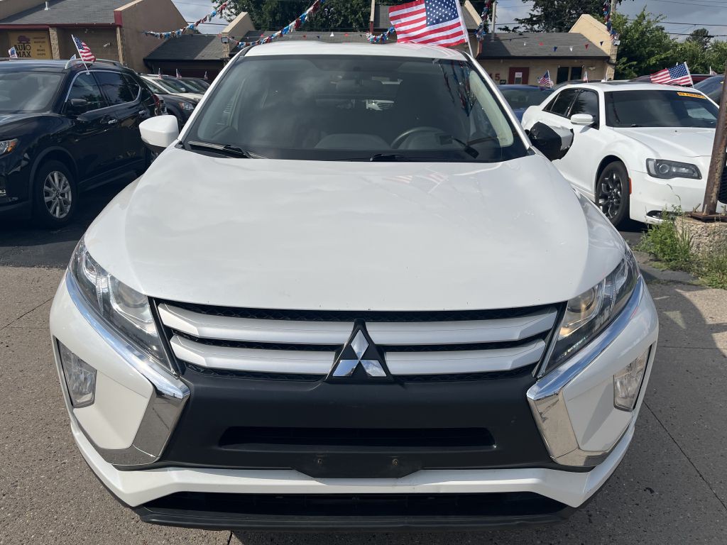 2019 Mitsubishi Eclipse Image 2