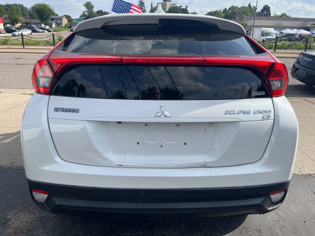 2019 Mitsubishi Eclipse Image 5