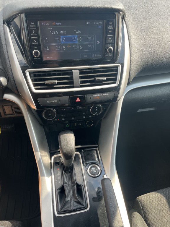 2019 Mitsubishi Eclipse Image 12