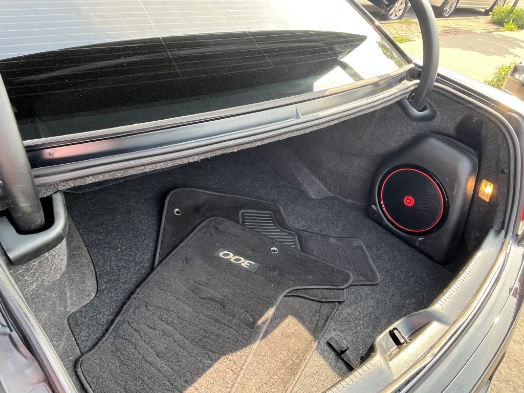 2014 Chrysler 300 Image 13