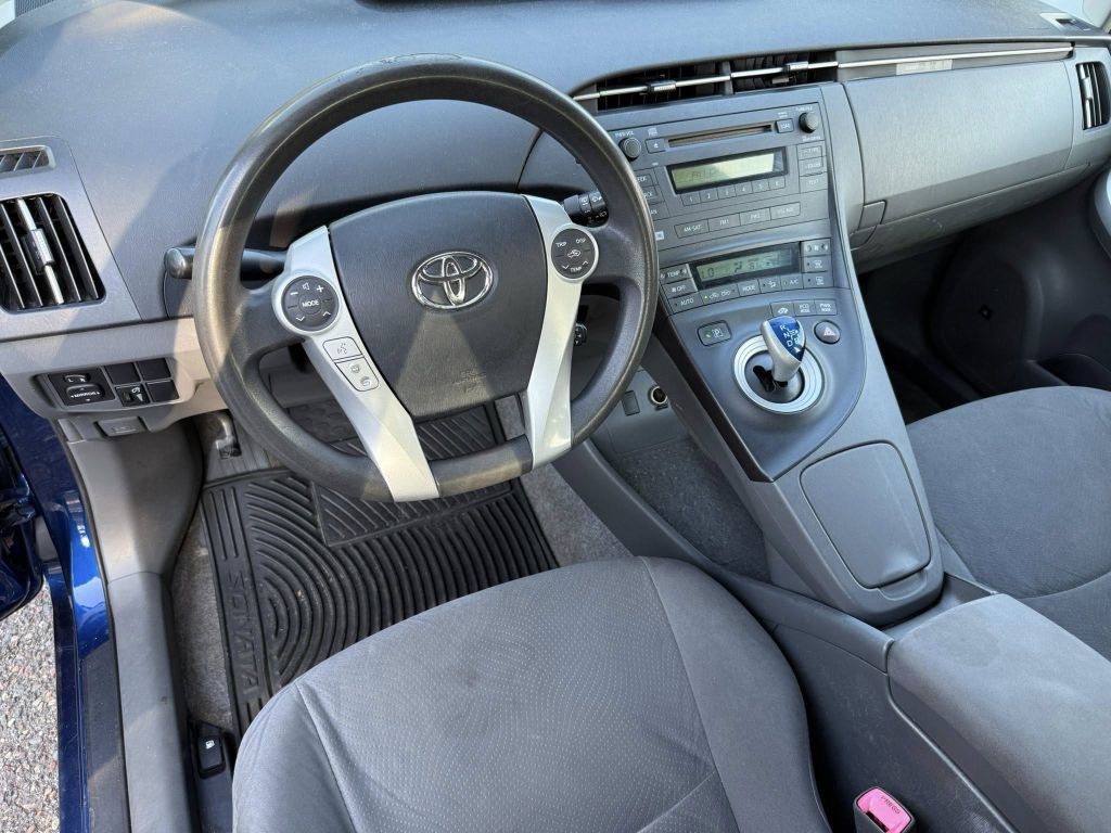 2010 Toyota Prius Image 7