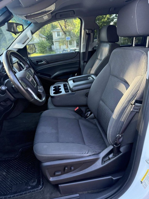 2015 GMC Yukon Image 9