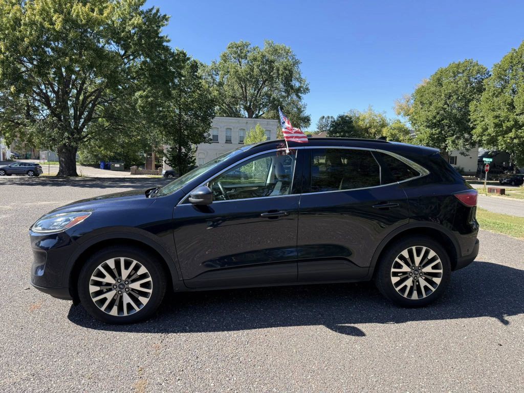 2021 Ford Escape Image 3