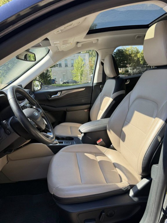 2021 Ford Escape Image 9