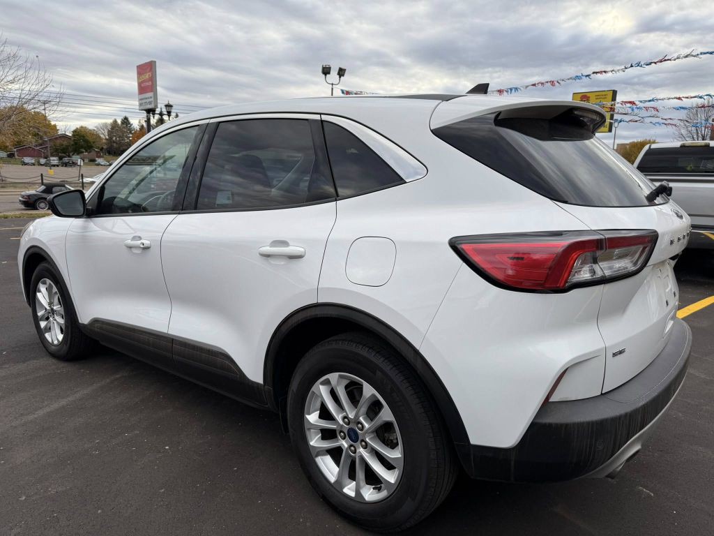 2022 Ford Escape Image 4