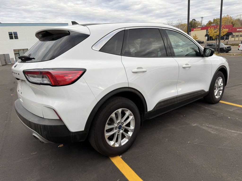 2022 Ford Escape Image 7