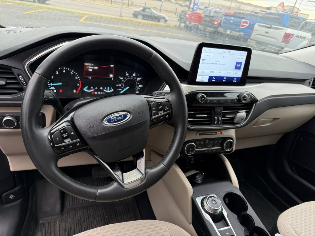 2022 Ford Escape Image 8