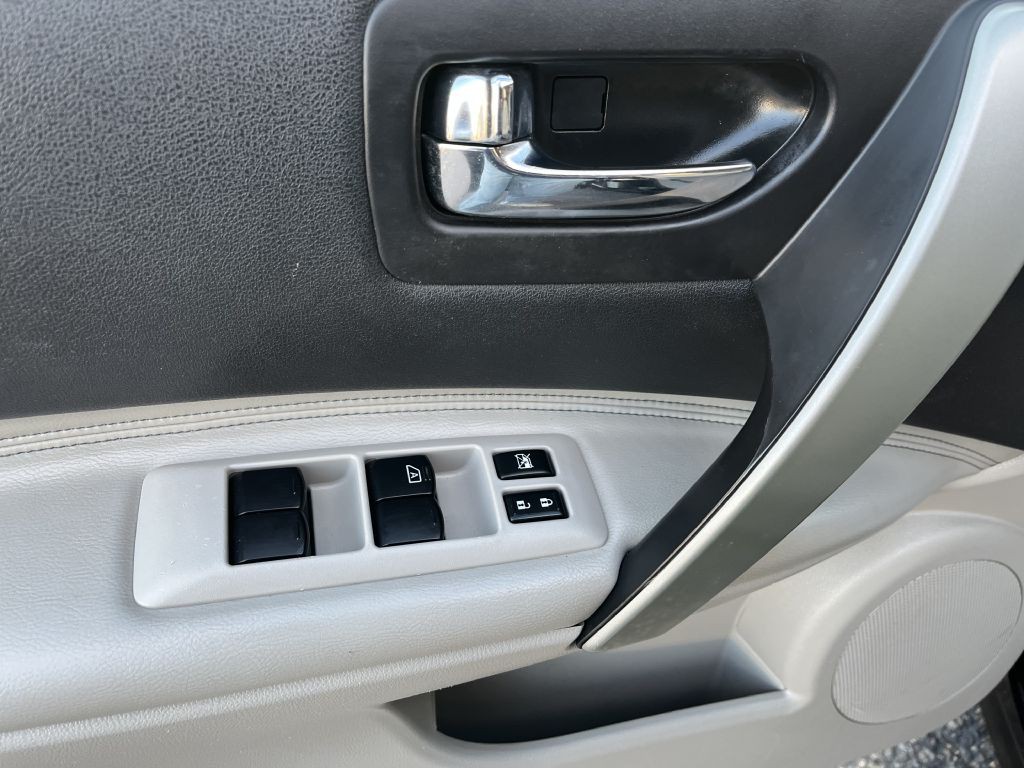 2012 Nissan Rogue Image 15