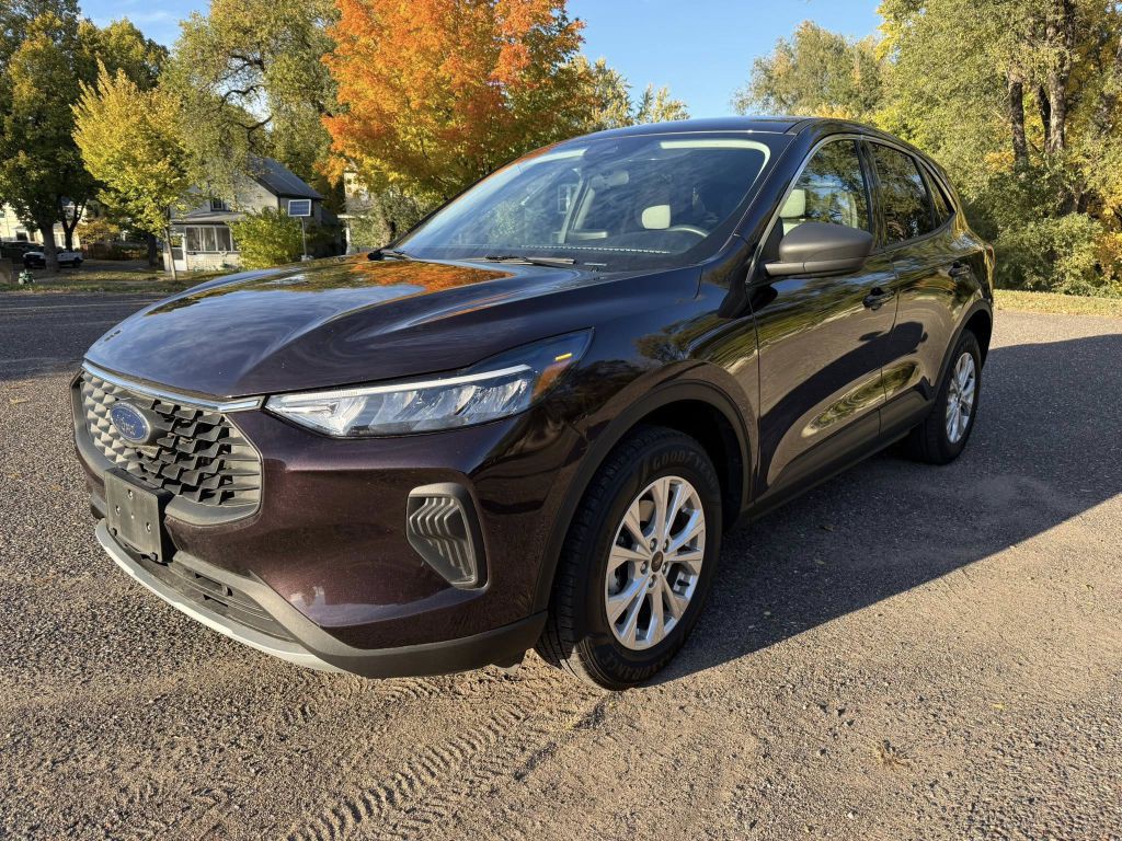 2023 Ford Escape Image 1