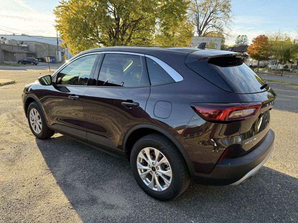 2023 Ford Escape Image 4