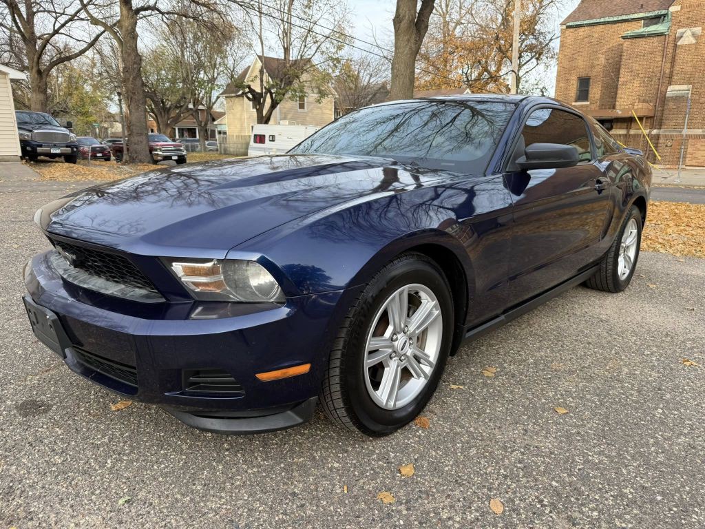 2011 Ford Mustang Image 1