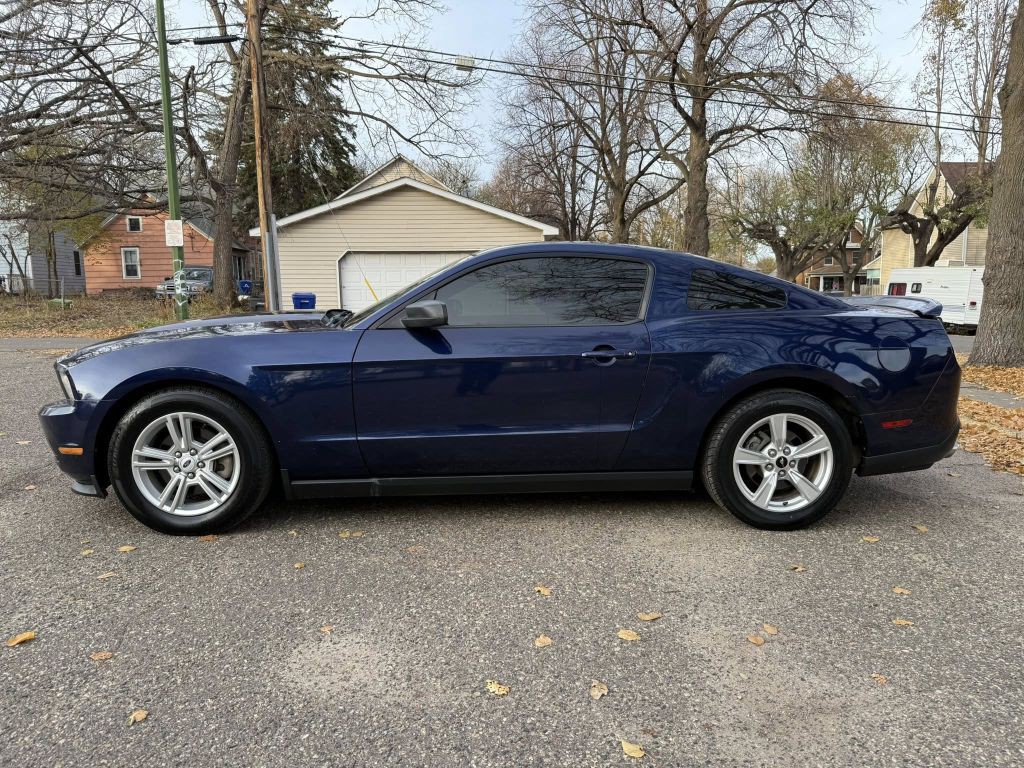 2011 Ford Mustang Image 3