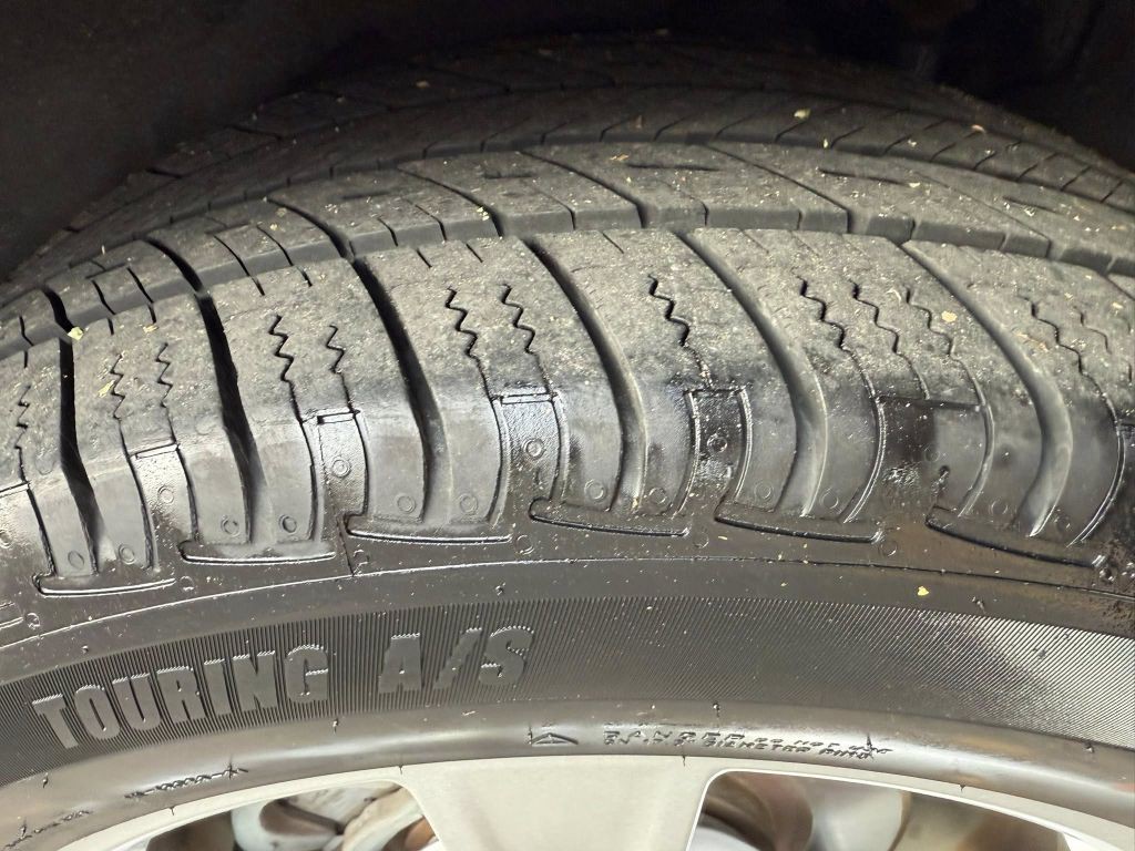 2011 Ford Mustang Image 10