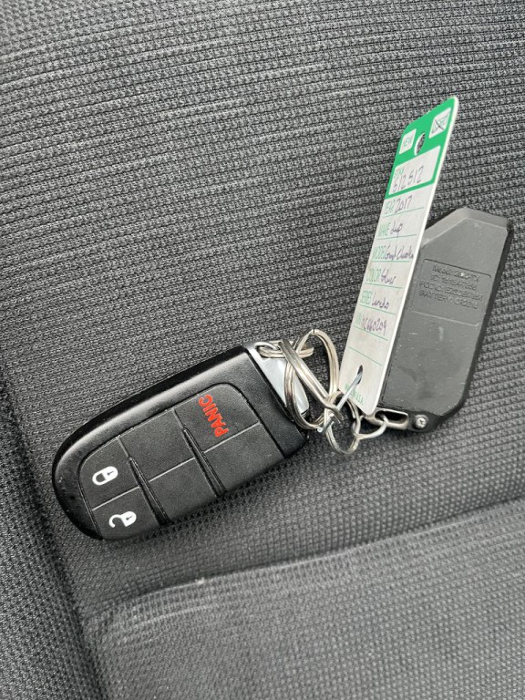 2017 Jeep Grand Cherokee Image 12