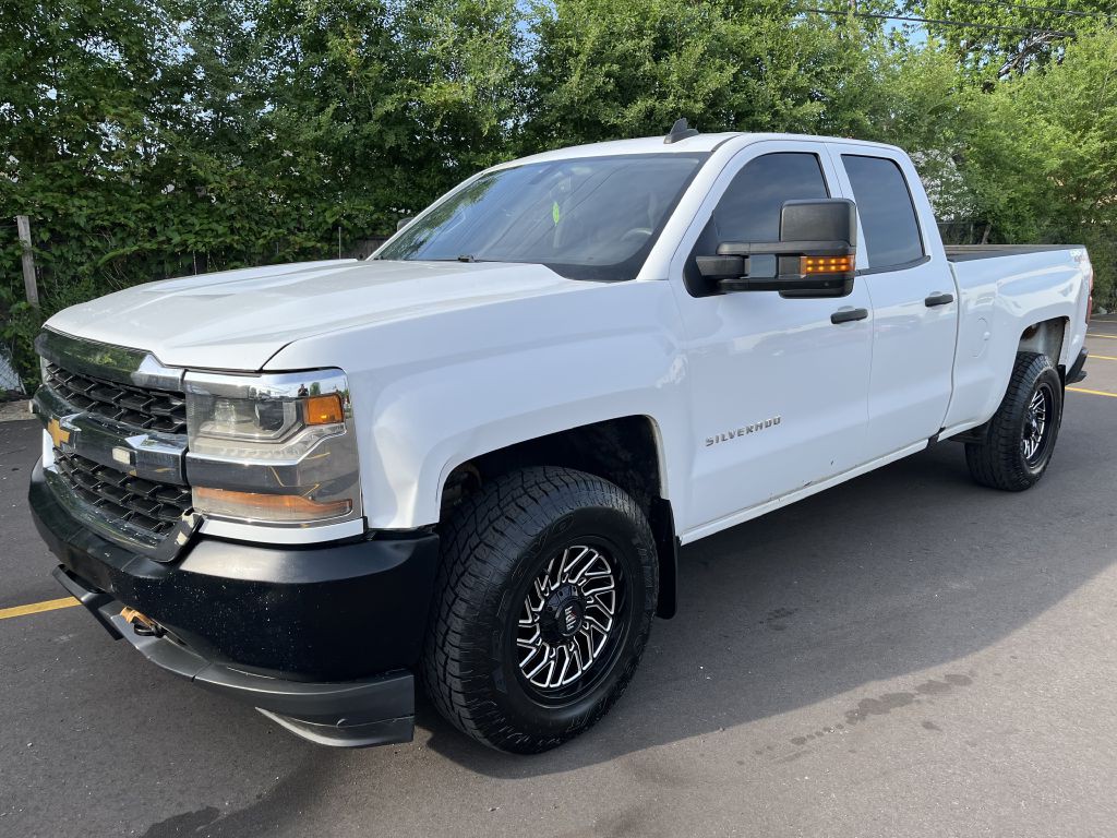 2015 Chevrolet Silverado 1500 Image 1