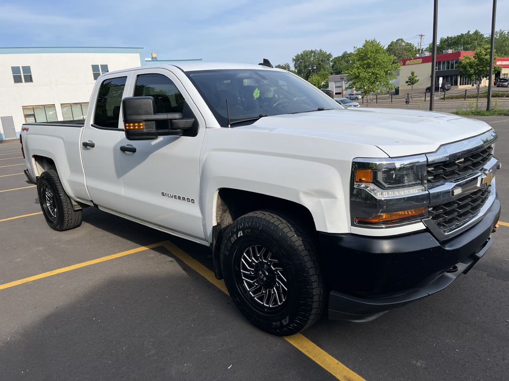 2015 Chevrolet Silverado 1500 Image 3