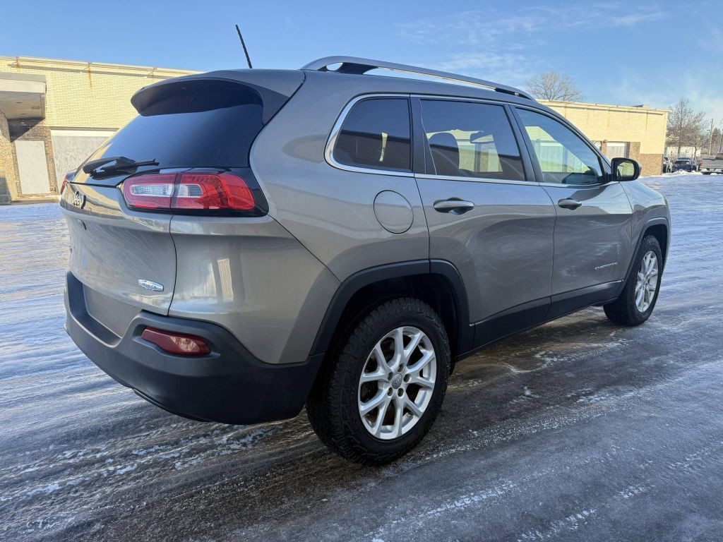 2017 Jeep Cherokee Image 7