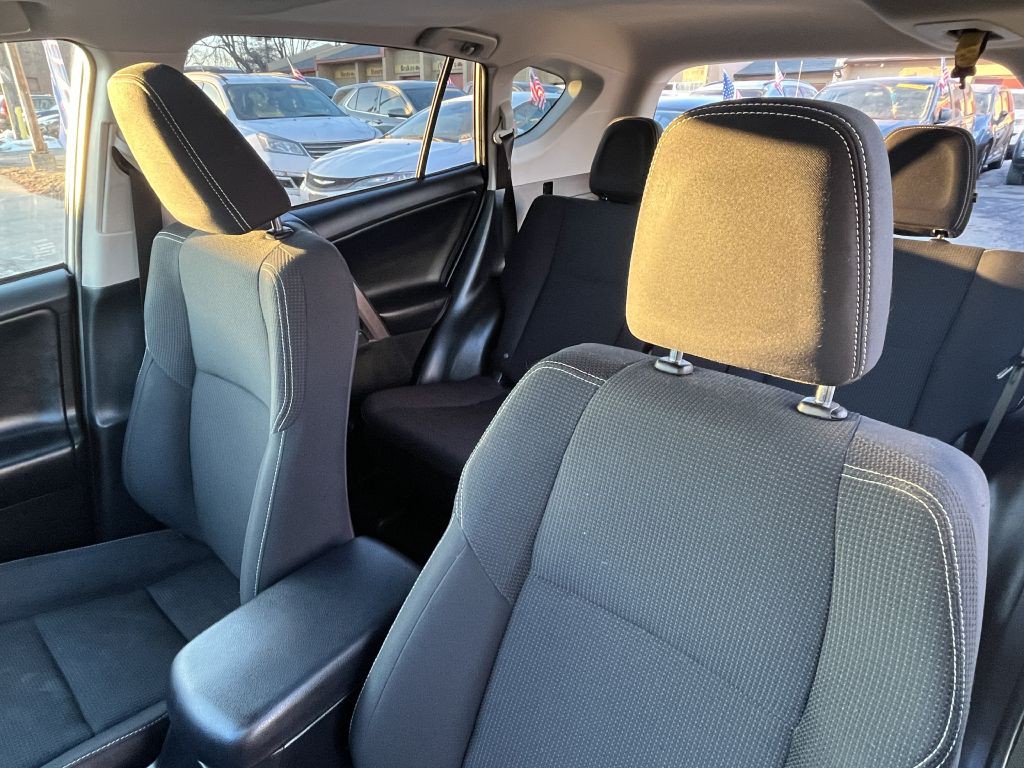 2018 Toyota Rav4 Image 12