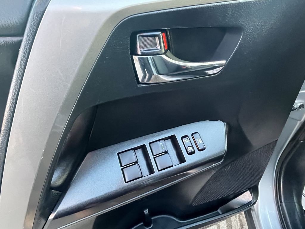 2018 Toyota Rav4 Image 14