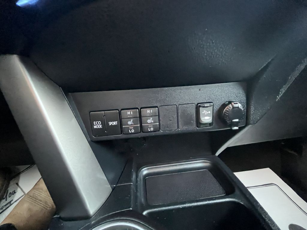 2018 Toyota Rav4 Image 17