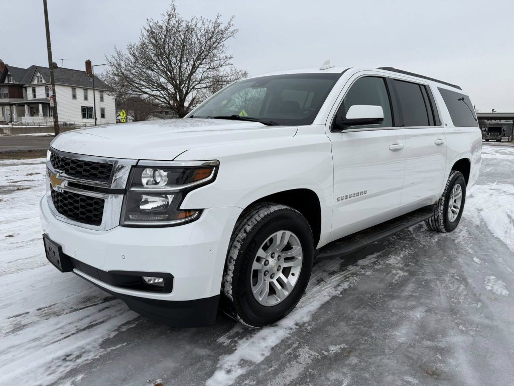 2016 Chevrolet Suburban Image 1