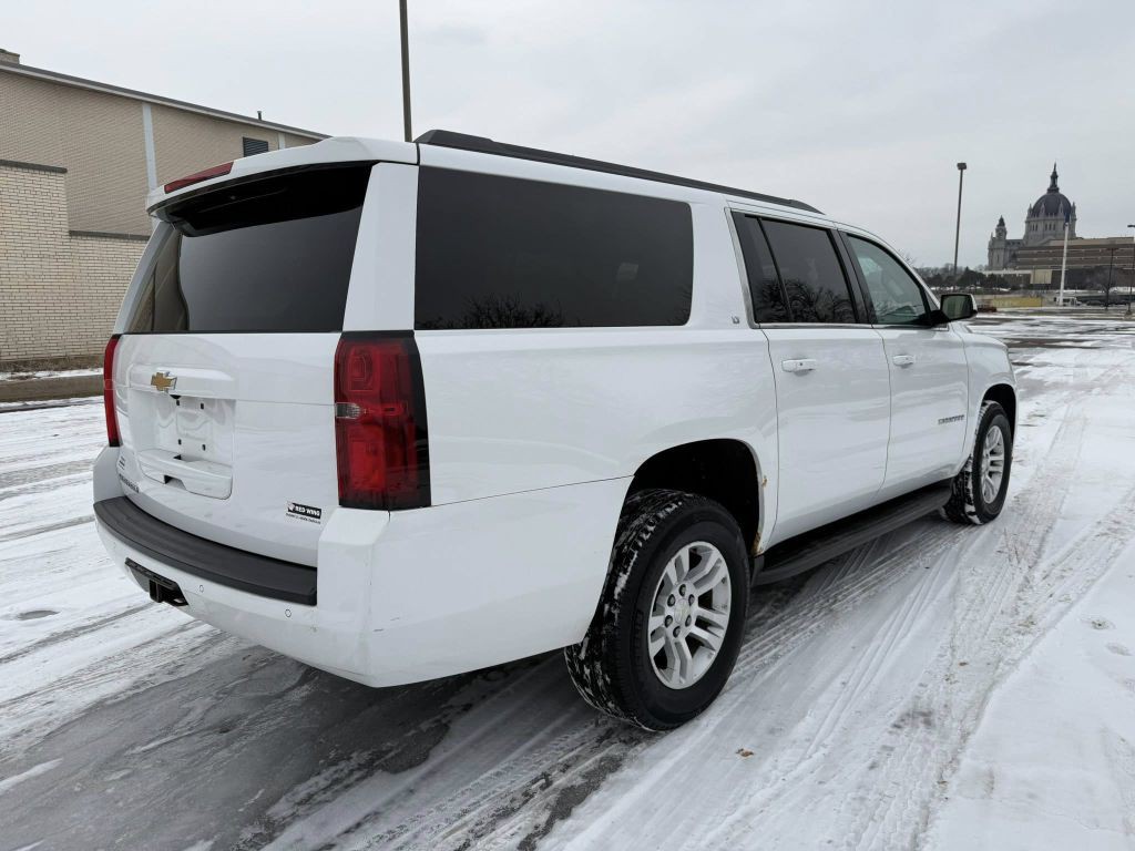 2016 Chevrolet Suburban Image 7