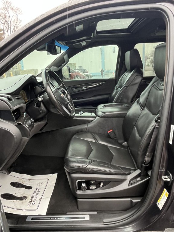 2015 Cadillac Escalade Image 12