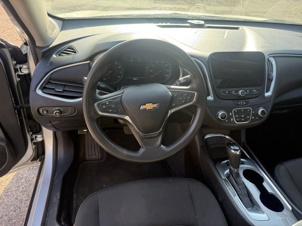 2020 Chevrolet Malibu Image 8