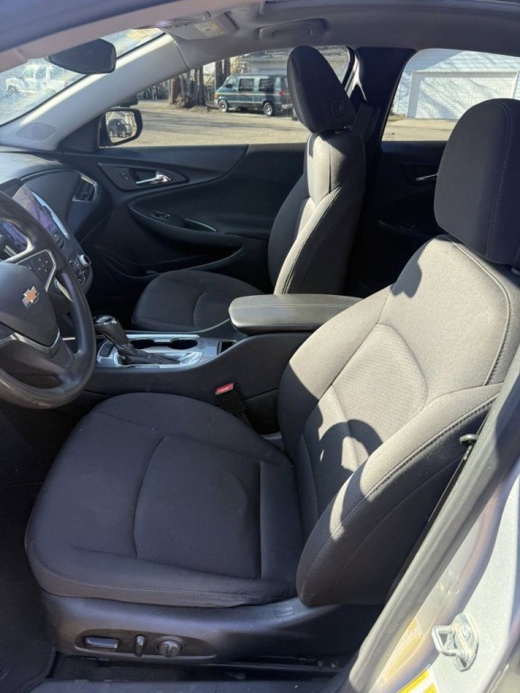 2020 Chevrolet Malibu Image 9