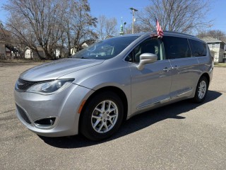 Image for 2020 Chrysler Pacifica Touring L ID: 7339864