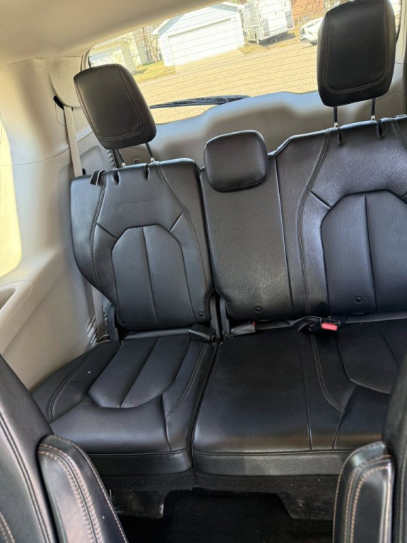 2020 Chrysler Pacifica Image 11