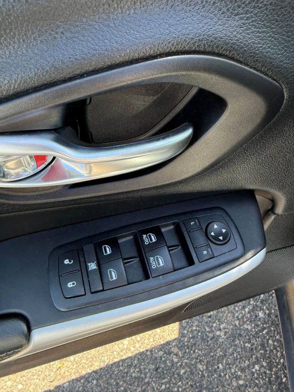 2018 Jeep Cherokee Image 8