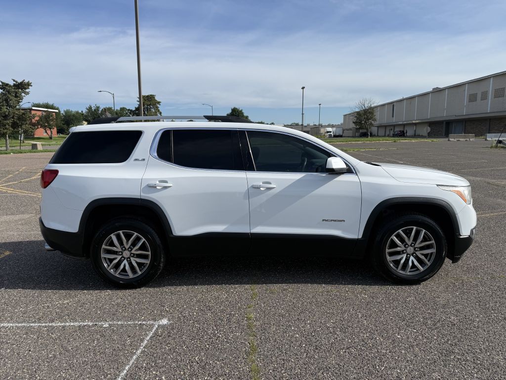 2017 GMC Acadia Image 4