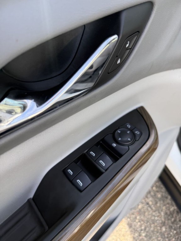 2017 GMC Acadia Image 9