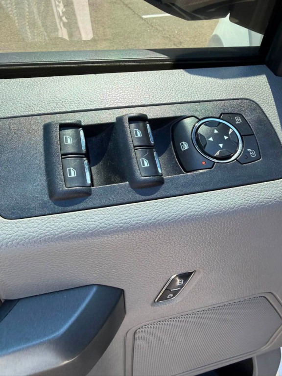 2016 Ford F-150 Image 12