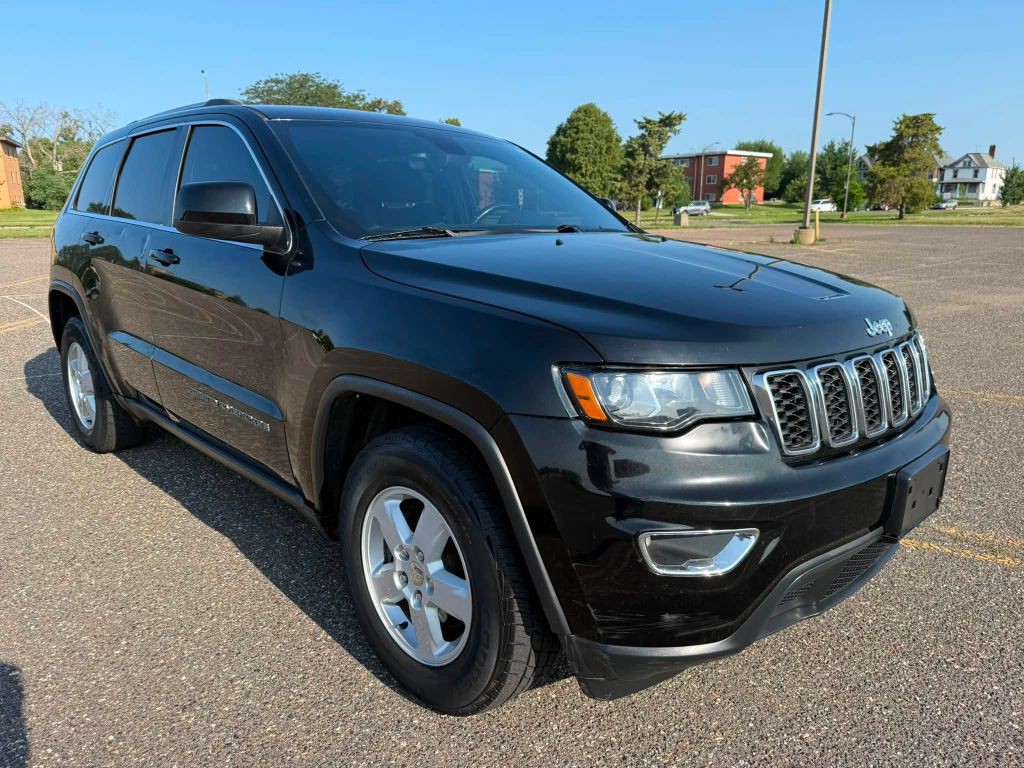 2017 Jeep Grand Cherokee Image 4