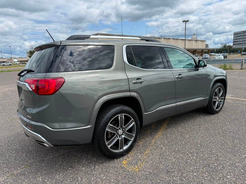 2018 GMC Acadia Image 4