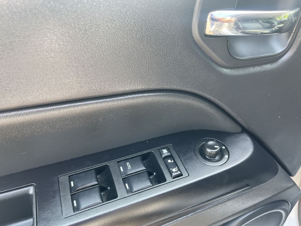 2016 Jeep Patriot Image 13