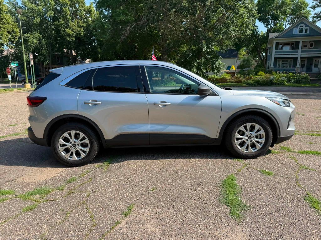 2023 Ford Escape Image 5