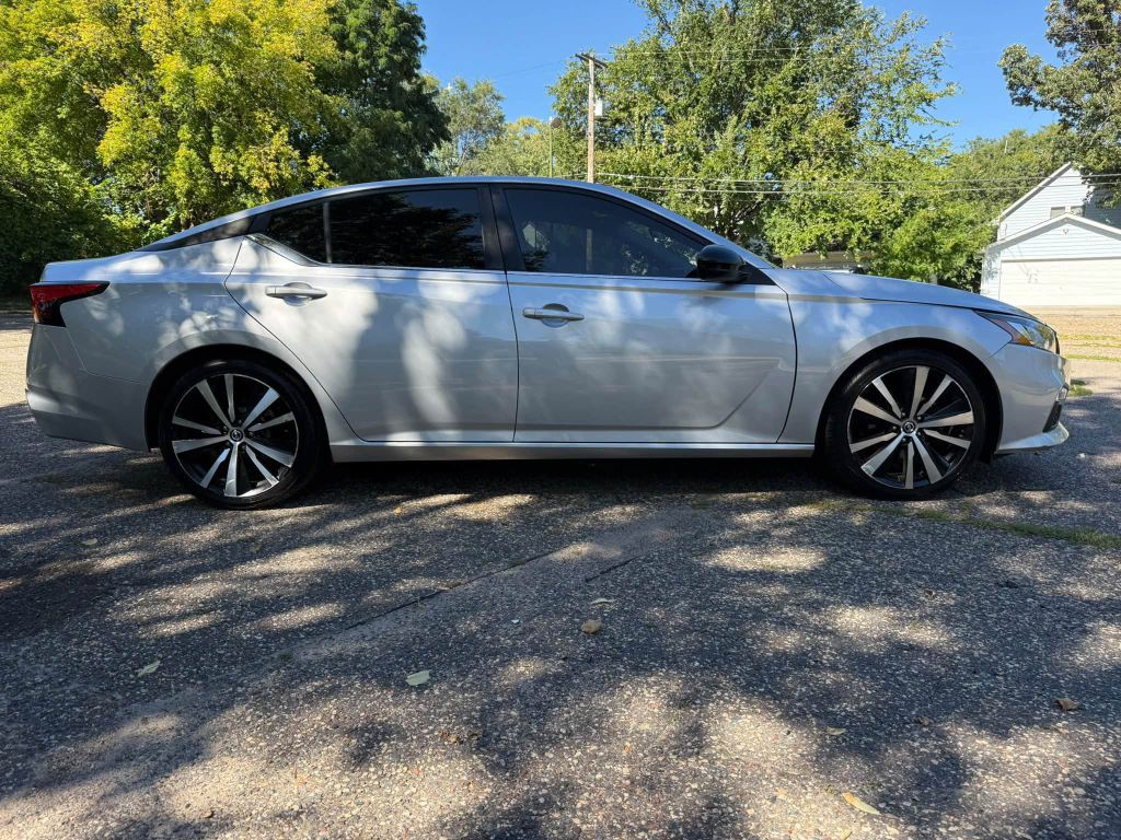 2020 Nissan Altima Image 6