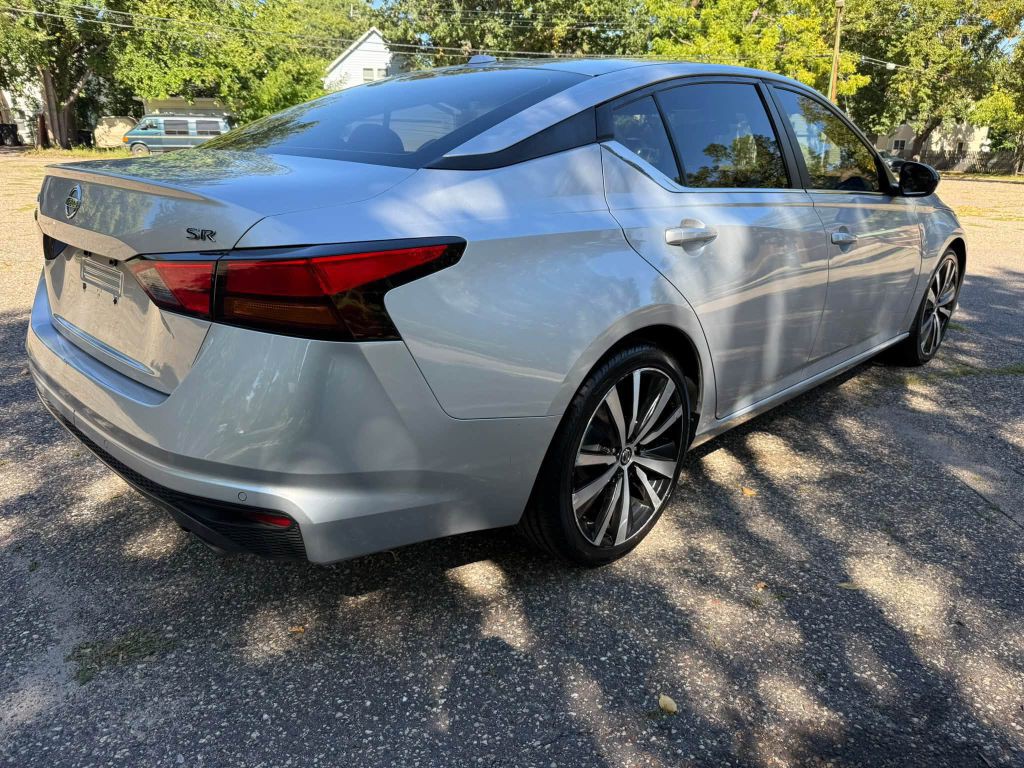 2020 Nissan Altima Image 7