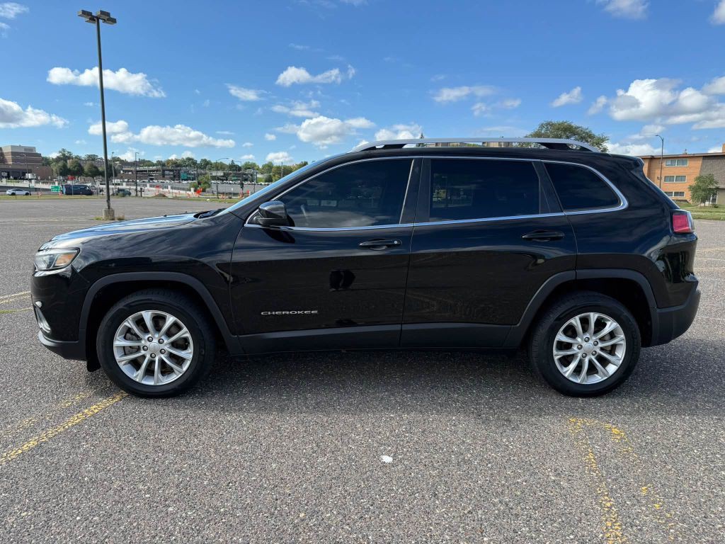 2019 Jeep Cherokee Image 3