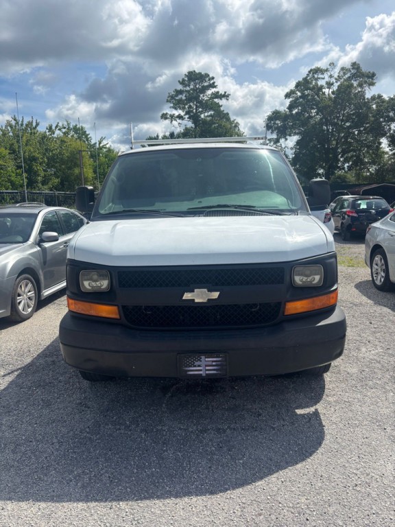 2014 Chevrolet Express Image 1