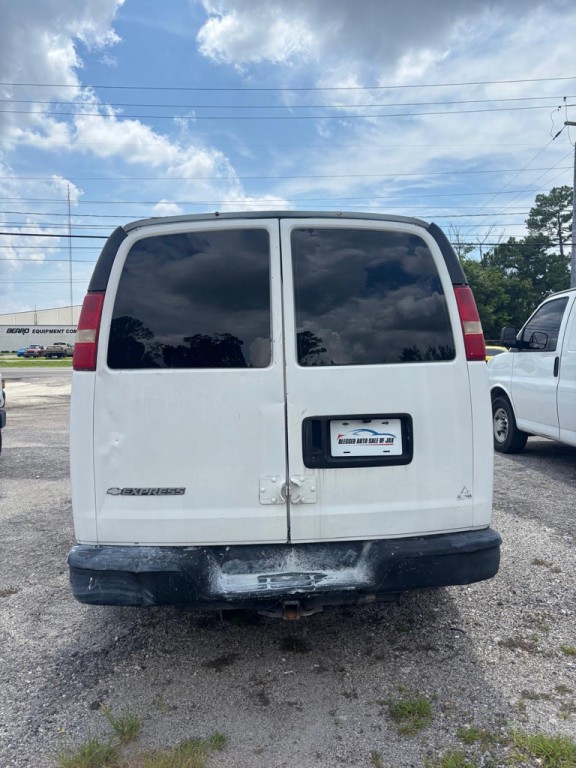 2007 Chevrolet Express Image 4